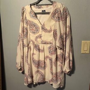 Elegant Cream and Red Paisley Women's Tunic